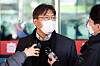 The lawyer of one of the two professors at Yonsei University facing arrest warrants for corruption answers questions from the press at Seoul Western District Prosecutors' Office on Wednesday. [NEWS1]