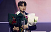 Player of the Year Lee ″Faker″ Sang-hyeok speaks to the audience during the 2023 LCK Awards at the IVEX studio in Gwangmyeong, Gyeonggi on Wednesday.  [NEWS1]