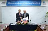 K-water CEO Park Jae-hyeon and AWWA Chairman Joseph Jacangelo at the K-water headquarters in Daejeon on Thursday. [K-WATER]