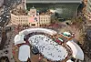 Visitors to the Seoul Plaza ice rink in Jung District, central Seoul, enjoy ice skating on Friday, the opening day. [NEWS1]