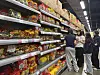 Students buy Korean instant noodles at the Emart branch in Khan Uul District, Ulaanbaatar, Mongolia on April 14. [LEE SOO-JUNG]