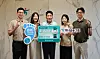 Hana Financial Group Chairman Ham Young-joo, center, poses for a photo, marking his participation of 'Cool Korea' challenge at the office in Myeong-dong, central Seoul, on June 30.