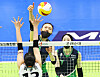 Yang Hyo-jin of Suwon Hyundai Engineering & Construction Hillstate, center, plays the ball against the Industrial Bank of Korea Altos on Tuesday at Suwon Gymnasium in Suwon. [YONHAP]