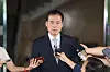 Kim Yung-ho, the unification minister nominee, speaks to reporters Friday in front of the Office of the Inter-Korean Dialogue in Jongno District, central Seoul, his temporary office to prepare for a parliamentary confirmation hearing. [YONHAP]