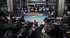 Participants at a press conference for the general strike of the Taekbae Union, which represents delivery workers, chant their slogans in front of Hanjin Transportation headquarters in Jung District, central Seoul, on Wednesday. The union said it will strike starting Friday because Hanjin violated an agreement signed last Thursday, which transferred the job of parcel sorting to the company. [YONHAP]