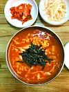A spicier kalguksu available at Jangkaljip in southern Seoul [LEE SUN-MIN]