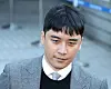 In this file photo, Seungri, former member of Big Bang, leaves the Seoul Central District Court on Jan. 13, 2020, after a warrant hearing. [YONHAP]