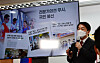 Ahn Cheol-soo, chief of President-elect Yoon Suk-yeol's transition team, announces a 100-day roadmap to cope with the pandemic at the committee's office in Seoul on Wednesday. [POOL PHOTO]