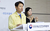 Vice Health Minister Kim Kang-lip lauds SK Telecom, KT, Naver and Kakao's 'voluntary participation' in heightened safety protocols during a Tuesday press conference in Sejong. [YONHAP]