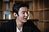 Author Heo Ji-woong talks about his book and his fight against cancer. [JANG JIN-YOUNG]