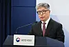 Kim Joong-su, chair of the Ministry of Education's Glocal Institution Committee, announces the 10 universities and coalitions that were selected for this year's Glocal University 30 project on Wednesday. [NEWS1]