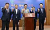 Gimhae Mayor Hong Tae-yong, centre, and Inje University President Jeon Min-hyon, second from right, pose for a photo to celebrate the university being selected for the Glocal University 30 project on Wednesday. [YONHAP]