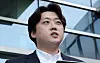 Park Dan, head of Korean Intern Resident Association, speaks to reporters after filing a lawsuit against Health Minister Cho Kyoo-hong at the Seoul Administrative Court in southern Seoul in May. [NEWS1]
