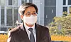 Supreme Court Chief Justice Kim Myeong-su enters the court in Seocho District of southern Seoul on Friday. [YONHAP]