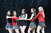 Rookie girl group Rescene performs 'UhUh,' the lead track from its debut EP, ″Re:Scene,″ at a press showcase held Tuesday at Yes24 Live Hall in Gwangjin District, eastern Seoul. [CHO YONG-JUN]