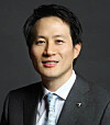 Park Chul-whan, Kumho Petrochemical senior vice president. [JOONGANG PHOTO]