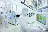 Researchers at Samsung Electronics work at the company chip factory in Hwaseong, Gyeonggi. [SAMSUNG ELECTRONICS]