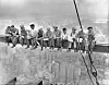 ″New York Construction Workers Lunching on a Crossbeam″ (1932) [BETTMANN, GETTY IMAGES]