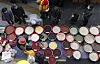 A traditional market in Daegu gets ready to sell different grains for Jeongwol Daeboreum, the first full moon after the Lunar New Year. [JOONGANG ILBO]
