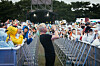 American trumpeter Chris Botti walks through the crowds while playing at the Seoul Jazz Festival held at Olympic Park in southern Seoul on Sunday. [PRIVATE CURVE]