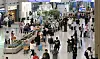 Incheon International Airport's arrival hall bustles with travelers on Wednesday. [NEWS1]