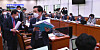Opposition People Power Party (PPP) lawmakers leave a committee meeting Monday to protest the ruling Democratic Party's ratification of key ILO conventions in the National Assembly's Foreign Affairs and Unification Committee. [YONHAP]