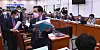 Opposition People Power Party (PPP) lawmakers leave a committee meeting Monday to protest the ruling Democratic Party's ratification of key ILO conventions in the National Assembly's Foreign Affairs and Unification Committee. [YONHAP]
