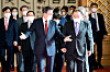 President Moon Jae-in, left, talks with Kang Chang-il, Korea’s new ambassador to Japan, after a credential awarding ceremony in the Blue House on Thursday. [JOINT PRESS CORPS]