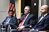 Alaska Governor Mike Dunleavy, center, talks about the state's further cooperation with Korea in energy during an Amcham event in central Seoul on March 26. [YONHAP]