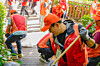 SK Broadband CEO Park Jin-hyo, front, and employees carry out volunteer work along the Mount Gaewoong Trail in Guro District, western Seoul, on the 28th anniversary of the company's founding on Sept. 23. [SK BROADBAND]