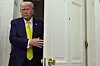 President Donald Trump arrives at a swearing in ceremony for Dr. Mehmet Oz to be Administrator of the Centers for Medicare and Medicaid Services, in the Oval Office of the White House on April 18 in Washington. [AP/YONHAP]
