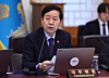 Koo Yun-cheol, minister of economy and finance, speaks during a Cabinet meeting at the Blue House in central Seoul on Feb. 3. [YONHAP]