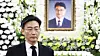 Director Lee Cook-jong of the Armed Forces Daejeon Hospital pays his respects to late Dr. Yoon Han-deok, who died from overwork, at the funeral home at National Medical Center in Jung District, central Seoul, on Feb. 10, 2019. [YONHAP]