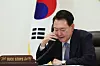 President Yoon Suk Yeol holds a phone call with Vietnamese President To Lam, new general secretary of its Communist Party, at the Yongsan presidential office in Seoul Tuesday. [PRESIDENTIAL OFFICE]