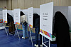 Residents cast their ballots in the Guro District Office by-election in Guro District, western Seoul, on March 28. [NEWS1]