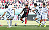 FC Seoul captain Jesse Lingard, center, dribbles during a K League 1 match against Gimcheon Sangmu at the Seoul World Cup Stadium in western Seoul on March 3. [YONHAP]