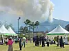 Thick smoke rises around residential areas as a wildfire burns in Inje County, Gangwon, on April 26. [YONHAP]