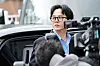 Singer G-Dragon answers at the Incheon Nonhyun police station for questioning on Nov. 6 [NEWS1]