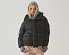 Fashion brand Who.A.U issued a recall, halted sales and is currently processing refunds for its “Goose Down Jumper” jacket after finding that its lining consisted of 30 percent goose feathers and 70 percent duck feathers instead of the 80 percent goose feathers that was advertised. [SCREEN CAPTURE]