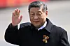 Chinese President Xi Jinping waves as he leaves Red Square after the Victory Day military parade in central Moscow on May 9 commemorating the 80th anniversary of the Soviet Union's victory over Nazi Germany in World War II. [AFP/YONHAP]
