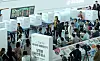 Voters queue to cast their ballots during early voting for the 19th presidential election at a polling station at Seoul Station in downtown Seoul on May 4, 2017. [WOO SANG-JO]