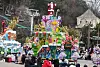 A Christmas parade is held at the Everland amusement park in Yongin, Gyeonggi, on Dec. 16. [YONHAP]