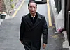 Independent preliminary candidate Han Duck-soo enters a restaurant in Jongno, central Seoul, on May 5. [JOINT PRESS CORPS]