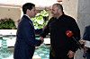 Secretary of State Marco Rubio, left, and Rustem Umerov, Secretary of the National Security of Ukraine shake hands, Nov. 30. [AP/YONHAP]