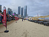 Food truck vendors operate on the sands of Haeundae Beach on Aug. 4, but the area remains quiet with few customers. [LEE EUN-JI]