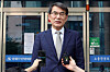 Roh Tae-ak, chairperson of the National Election Commission, speaks to reporters on May 31 about criticism of the alleged poor management of this week's early voting for the June 3 presidential election. [NEWS1]