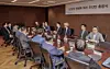 Song Young-su, head of the Paris Croissant labor union, third from left in the back row, speaks during the launch ceremony of the Transformation Office held at SPC Group headquarters in Yangjae-dong, Seocho District, southern Seoul, on July 21. Paris Croissant CEO Hur Jin-soo, center in the back row, chairs the task force. [SPC]