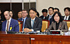 Song Kyung-hee, far right, the chairperson of the Personal Information Protection Commission, speaks during a parliamentary hearing over e-commerce giant Coupang's massive data leak at the National Assembly in western Seoul on Dec. 31. [YONHAP]