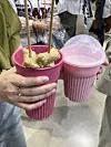 A basefall fan uses reusable containers for snacks at a baseball stadium in Seoul [SEOUL METROPOLITAN GOVERNMENT]