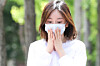 Hwang Ha-na, the granddaughter of the founder of Namyang Dairy Products, leaves the Suwon Detention Center in Paldal District, Suwon, on July 19, 2019. [YONHAP]